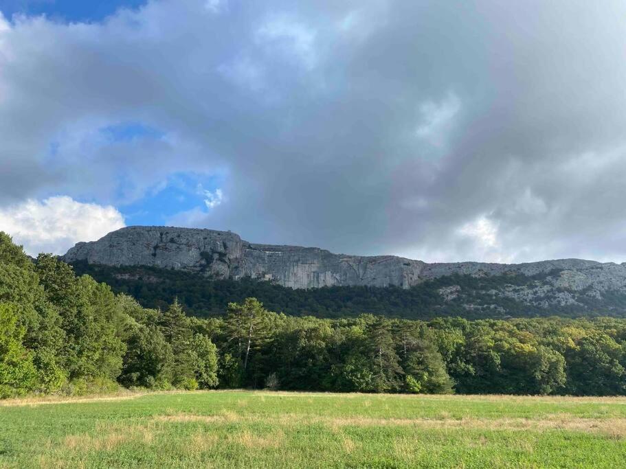 Tiny Liloumaca Coeur Ste Baume Villa Plan d'Aups Exteriör bild
