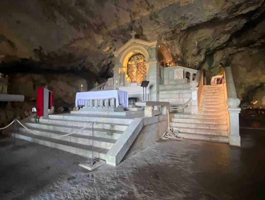 Tiny Liloumaca Coeur Ste Baume Villa Plan d'Aups Exteriör bild